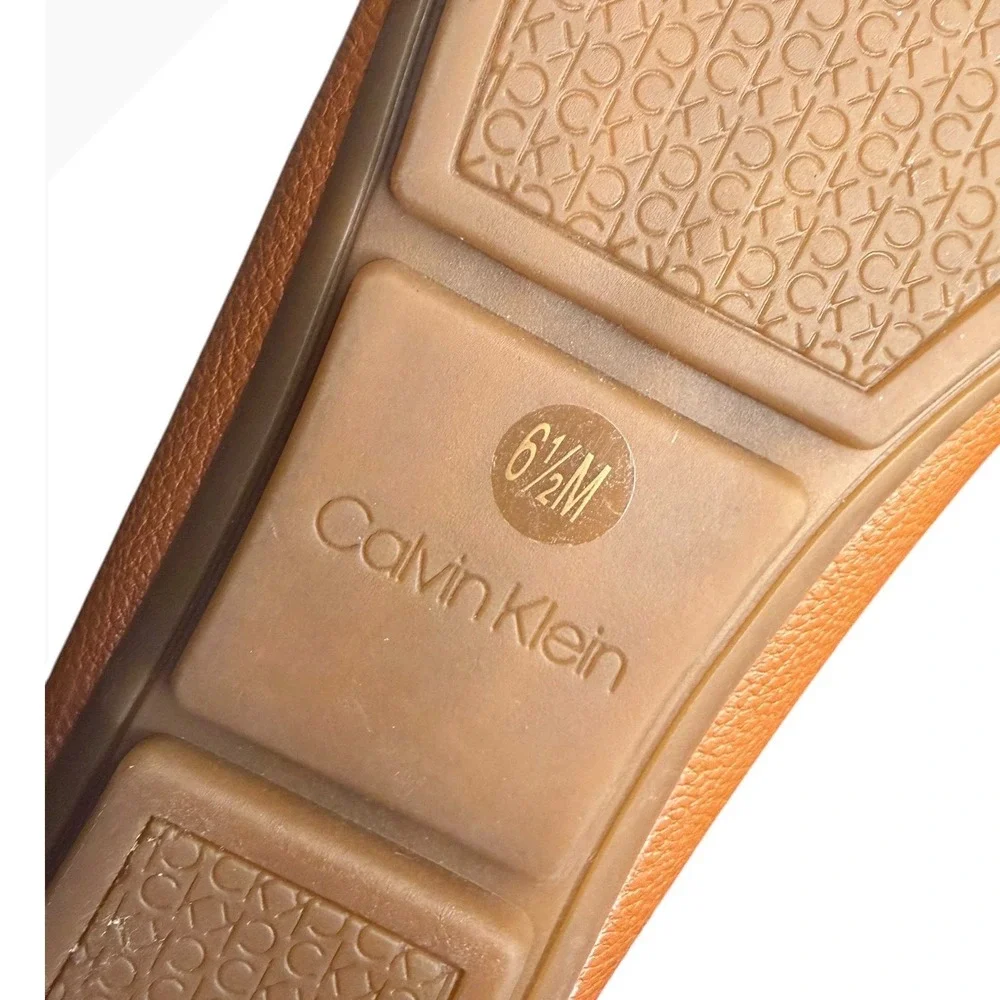 NWOB Calvin Klein Cognac Tan Kclayne L Loafers‎ Gold Buckle Women's Size 6.5M